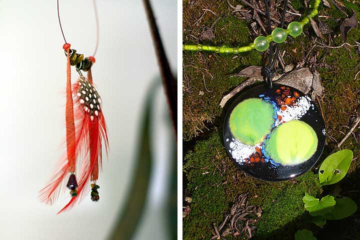 Federkette mit Wildlederbändchen, Tigeraugen / Emailanhänger an Lederband, grüne Glasperlenkette